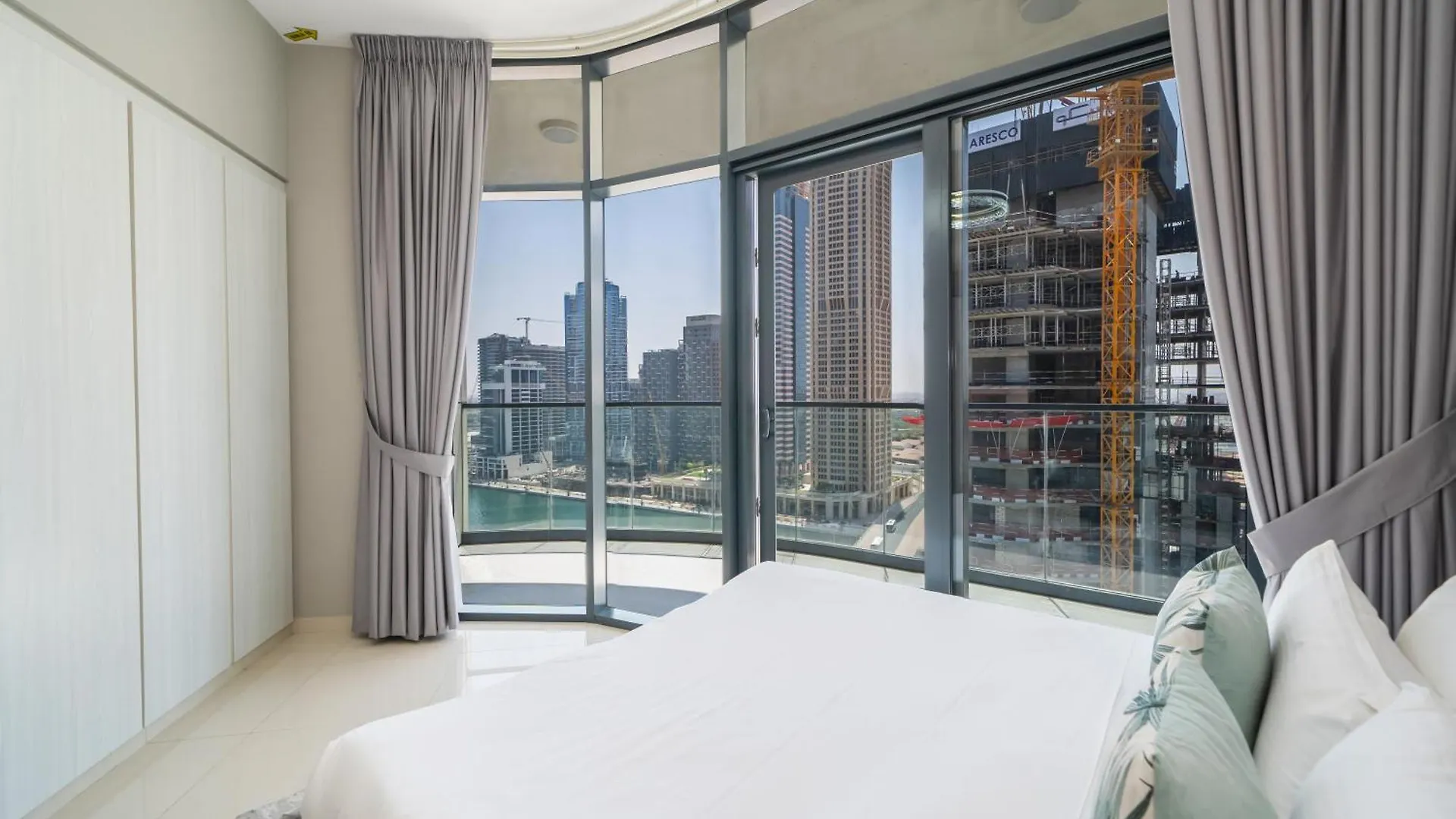 Spacious & Fully Furnished 1Br In Zada 迪拜